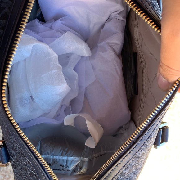 Michael Michael Kors Beford Large Duffle Satchel - Picture 7 of 8